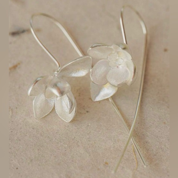 “Blodeuwedd” Orchid Flower Sculpted Feminine Silver Ear Pin Hook Threader Dangle - Picture 6 of 16